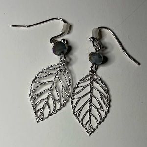 Silver Tinted Leaf Earring Set